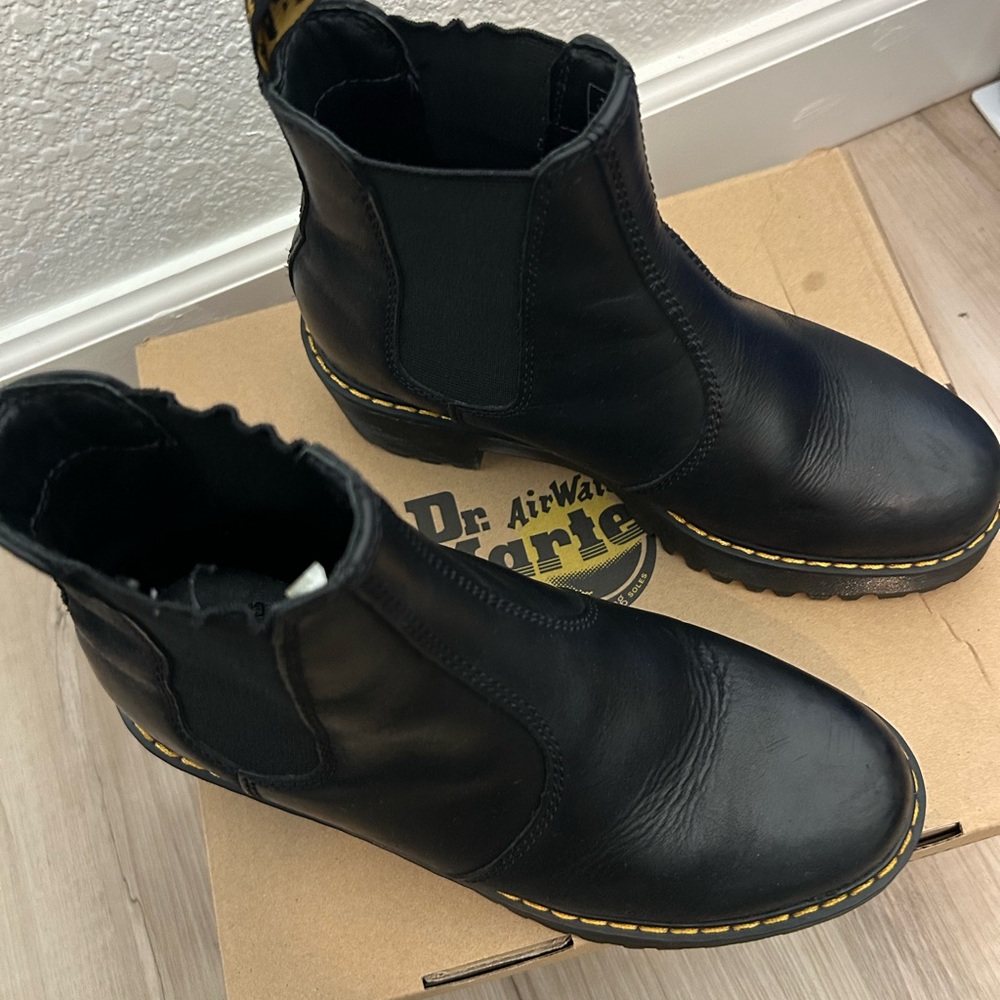 Doc Marten Rometty Black Leather Chelsea Boots - Picture 5 of 5